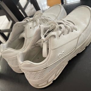 Infinity by Cherokee Nursing shoes